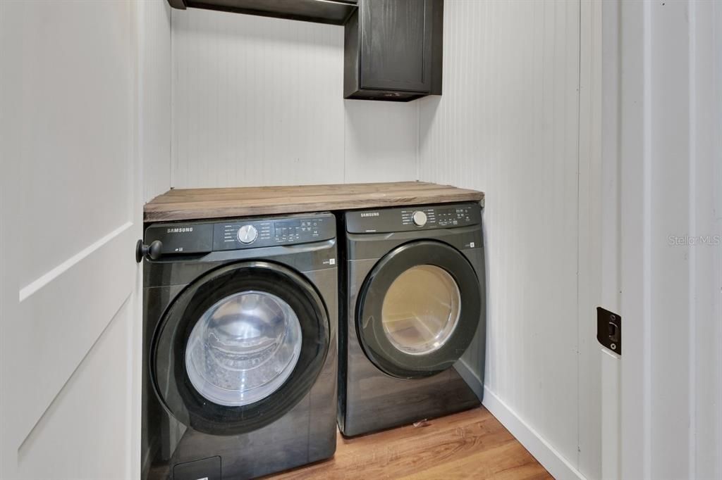 Active With Contract: $219,900 (2 beds, 1 baths, 816 Square Feet)
