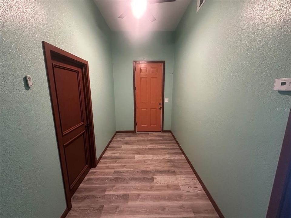 For Sale: $359,000 (3 beds, 2 baths, 1297 Square Feet)