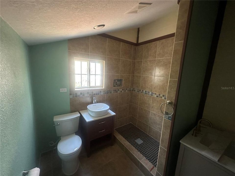 For Sale: $359,000 (3 beds, 2 baths, 1297 Square Feet)