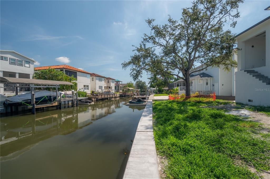 For Sale: $5,149,000 (4 beds, 5 baths, 4565 Square Feet)