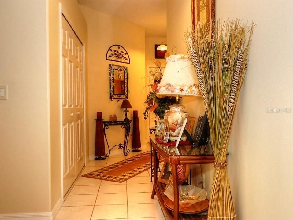 Active With Contract: $295,000 (3 beds, 2 baths, 1680 Square Feet)