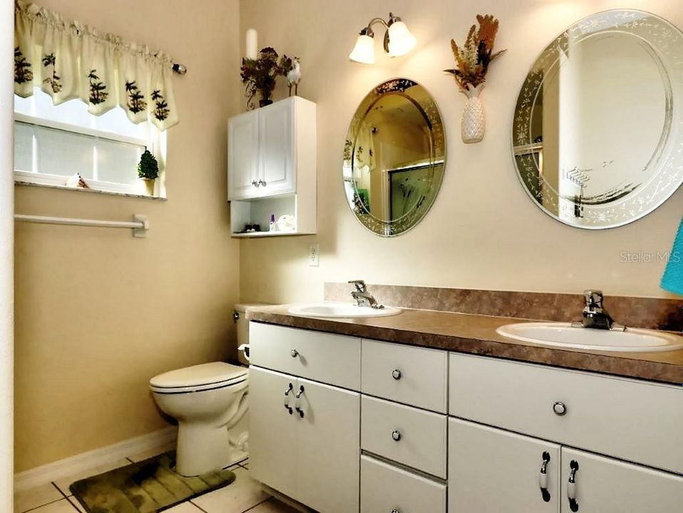 Active With Contract: $295,000 (3 beds, 2 baths, 1680 Square Feet)