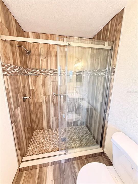 Activo con contrato: $1,800 (2 camas, 2 baños, 1358 Pies cuadrados)