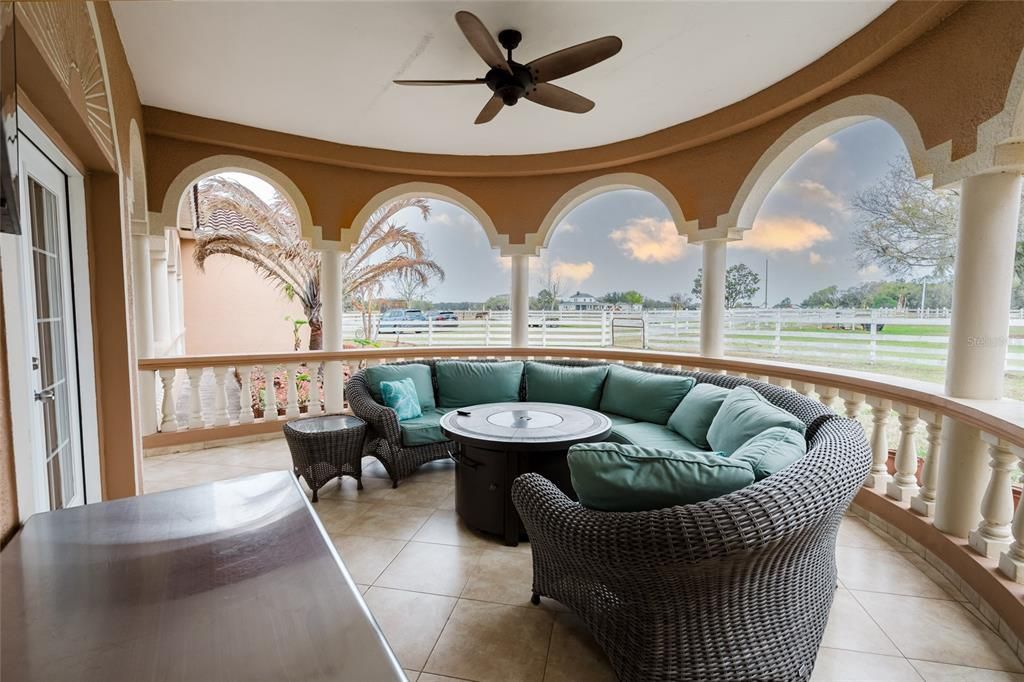 For Sale: $1,650,000 (4 beds, 5 baths, 3876 Square Feet)