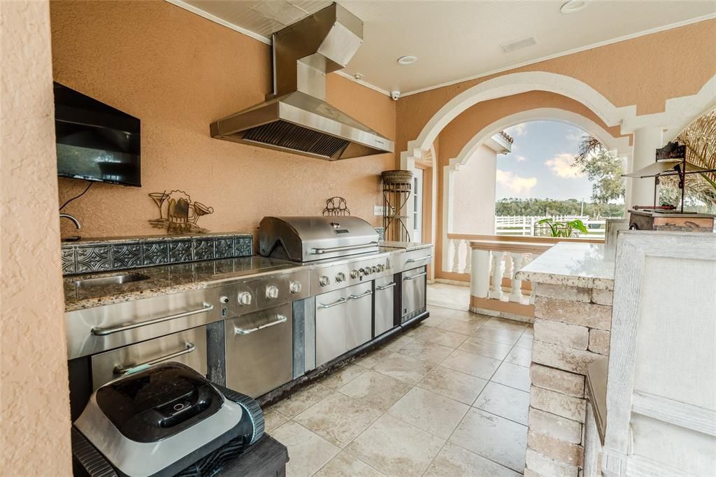For Sale: $1,650,000 (4 beds, 5 baths, 3876 Square Feet)