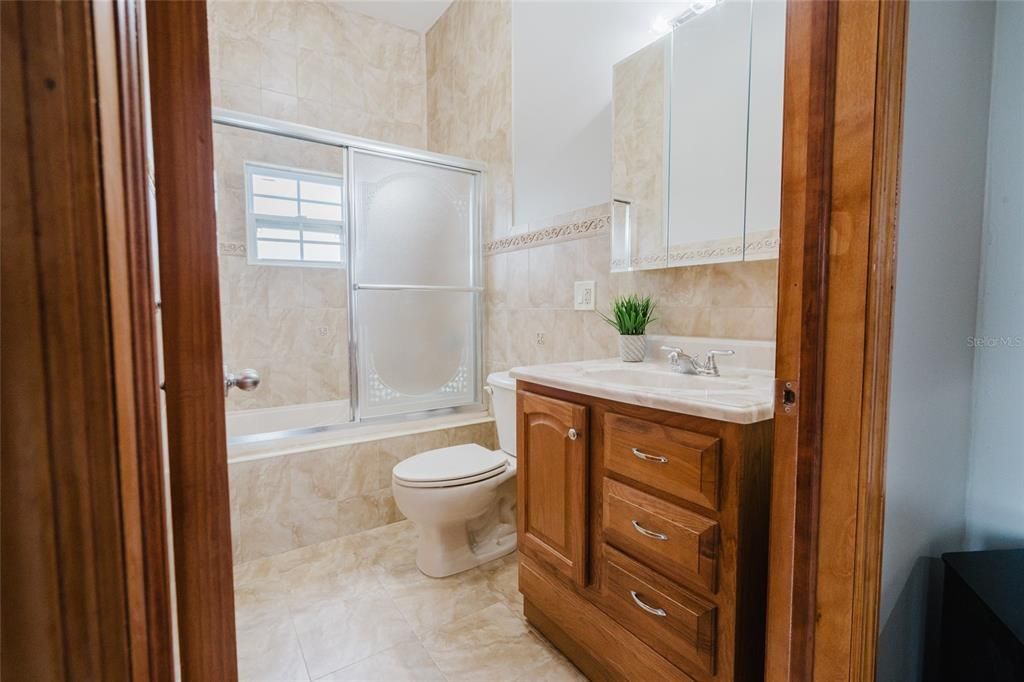For Sale: $1,650,000 (4 beds, 5 baths, 3876 Square Feet)