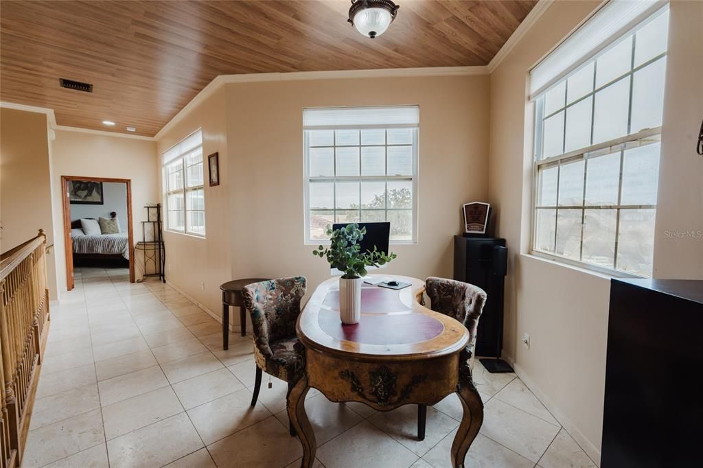 For Sale: $1,650,000 (4 beds, 5 baths, 3876 Square Feet)
