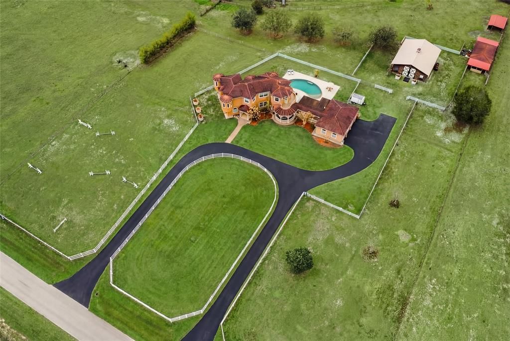For Sale: $1,650,000 (4 beds, 5 baths, 3876 Square Feet)