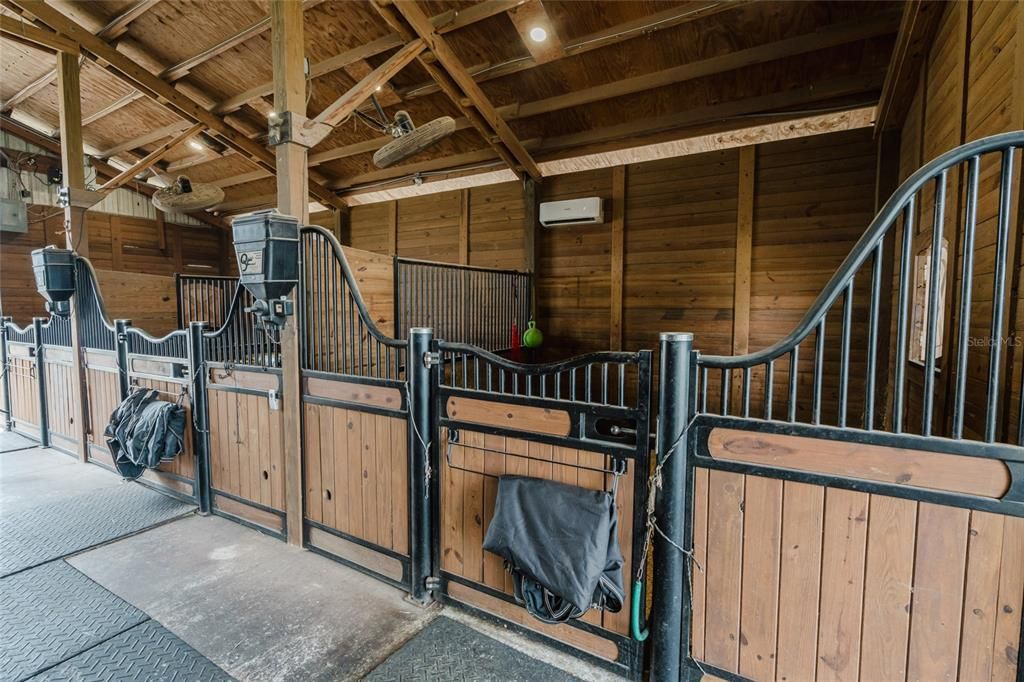 For Sale: $1,650,000 (4 beds, 5 baths, 3876 Square Feet)