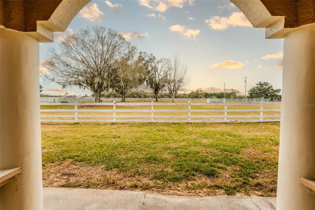 For Sale: $1,650,000 (4 beds, 5 baths, 3876 Square Feet)