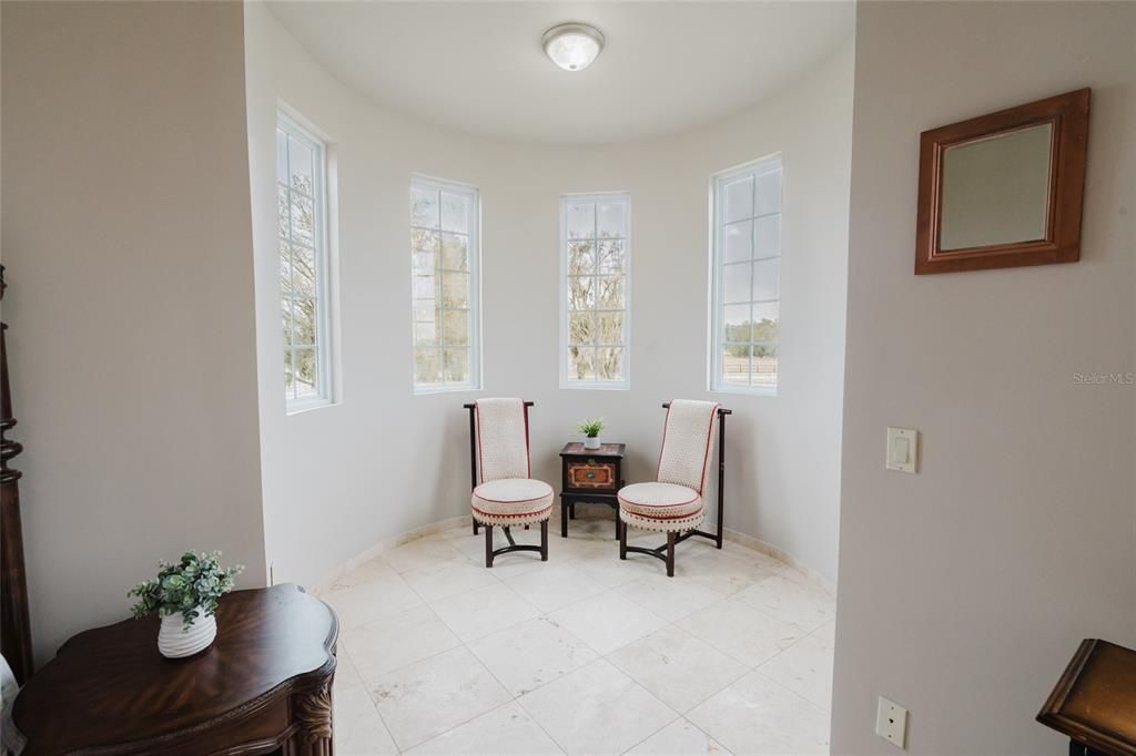 For Sale: $1,650,000 (4 beds, 5 baths, 3876 Square Feet)