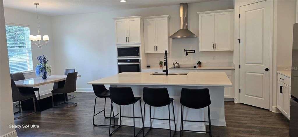 For Rent: $3,499 (4 beds, 3 baths, 2827 Square Feet)