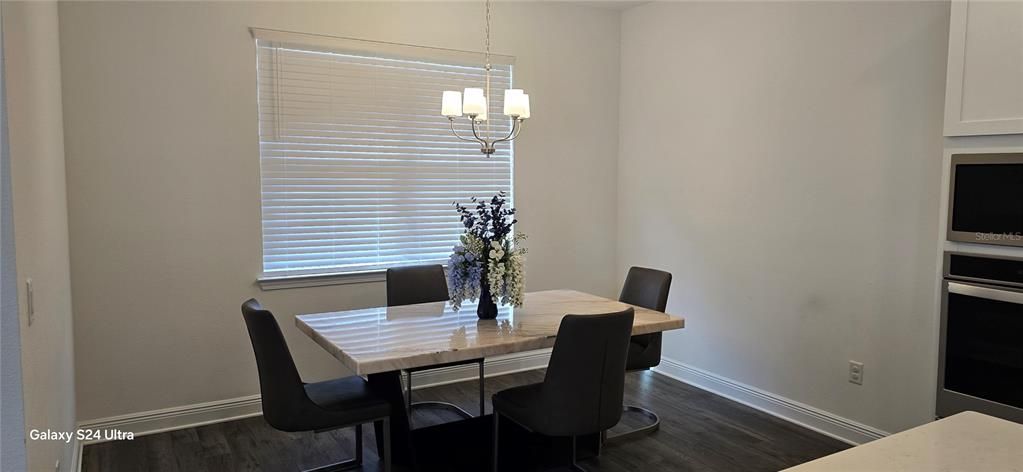 For Rent: $3,499 (4 beds, 3 baths, 2827 Square Feet)