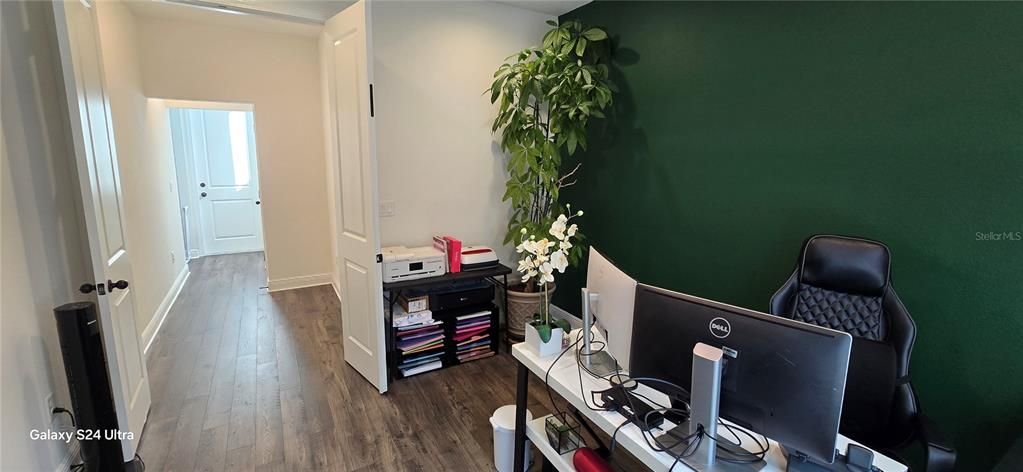 For Rent: $3,499 (4 beds, 3 baths, 2827 Square Feet)