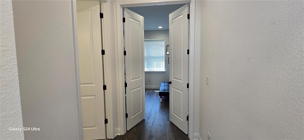 For Rent: $3,499 (4 beds, 3 baths, 2827 Square Feet)