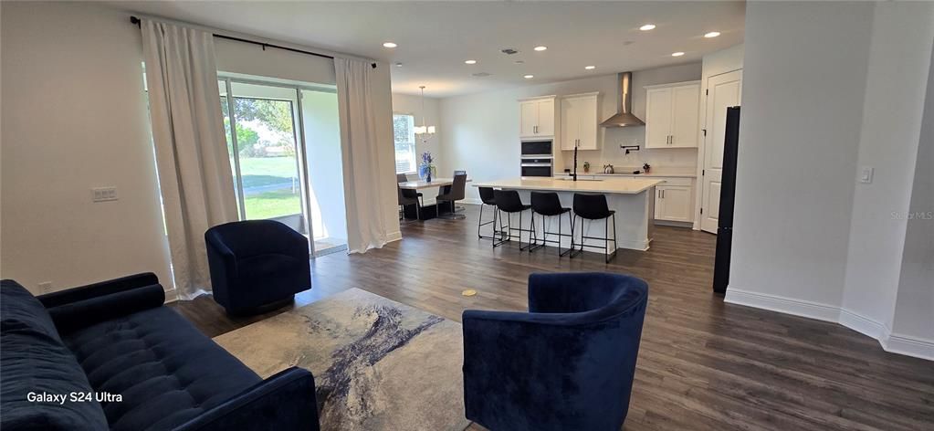 For Rent: $3,499 (4 beds, 3 baths, 2827 Square Feet)