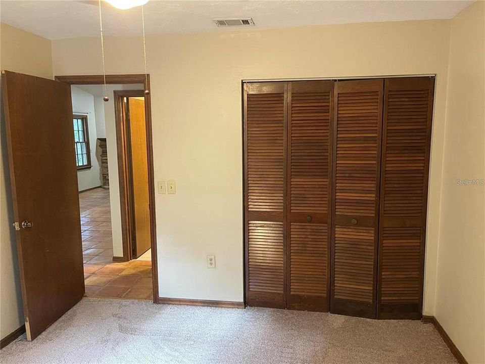 В аренду: $1,700 (2 спален, 2 ванн, 992 Квадратных фут)