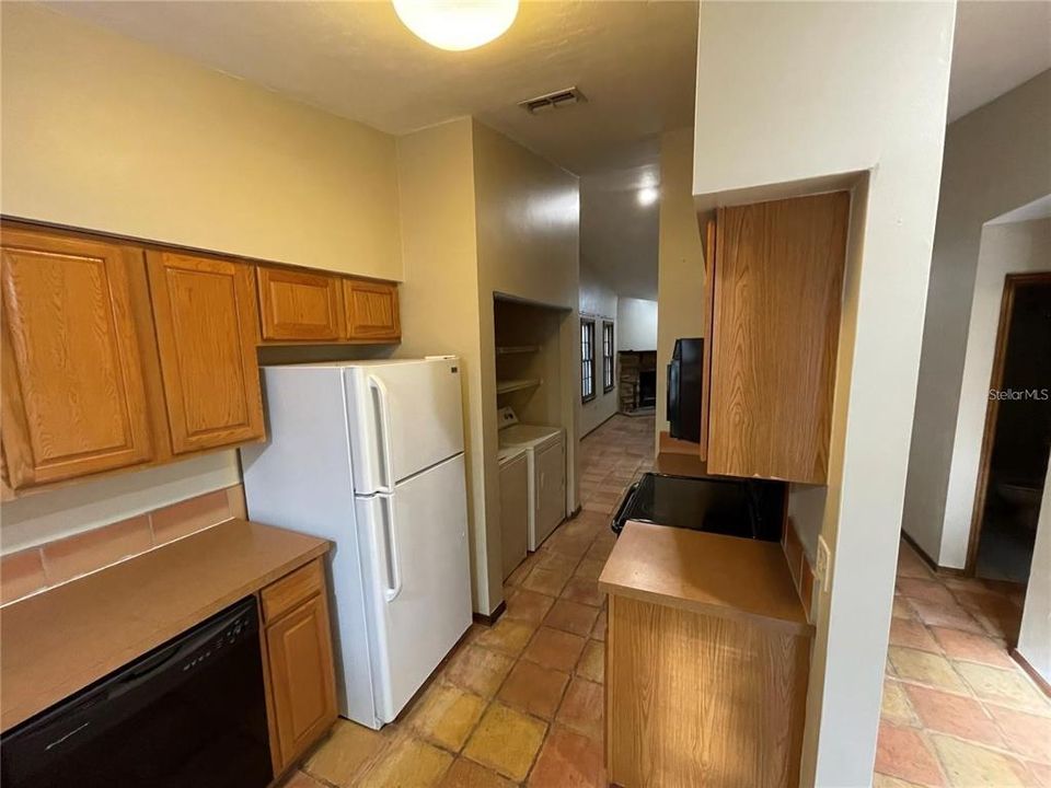 В аренду: $1,700 (2 спален, 2 ванн, 992 Квадратных фут)