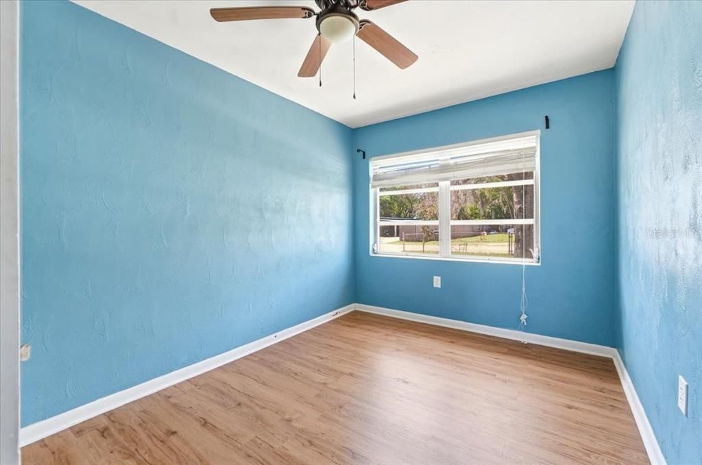 Activo con contrato: $240,000 (3 camas, 2 baños, 1738 Pies cuadrados)