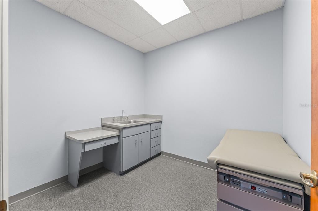 En Venta: $450,000 (0 camas, 0 baños, 2001 Pies cuadrados)