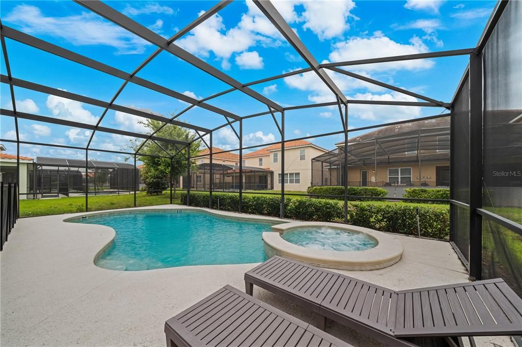 En Venta: $1,195,000 (13 camas, 10 baños, 5479 Pies cuadrados)