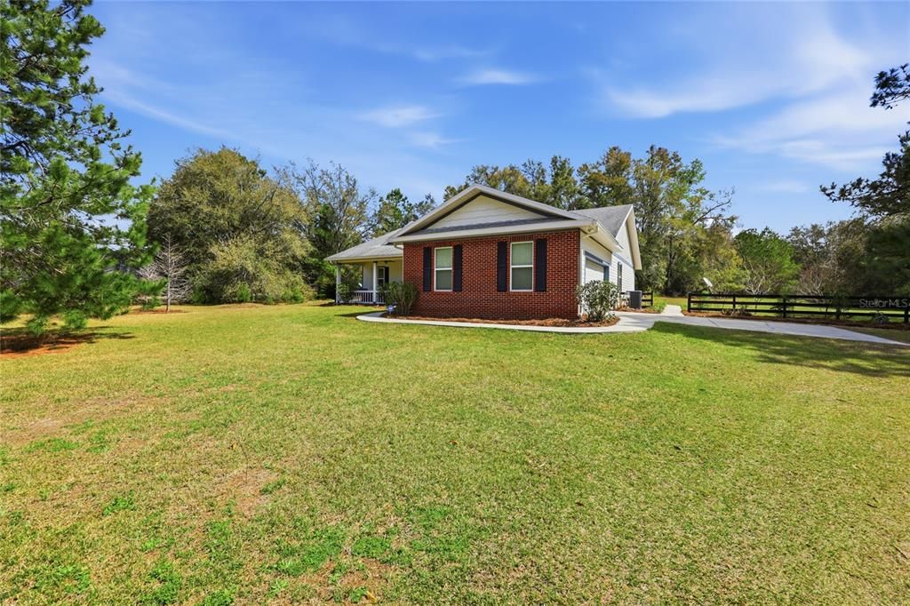 For Sale: $598,000 (3 beds, 2 baths, 1960 Square Feet)