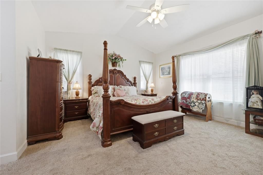 For Sale: $598,000 (3 beds, 2 baths, 1960 Square Feet)
