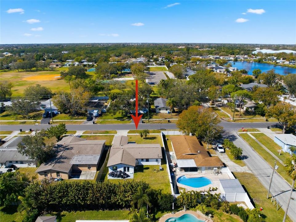 Active With Contract: $269,000 (3 beds, 2 baths, 1521 Square Feet)