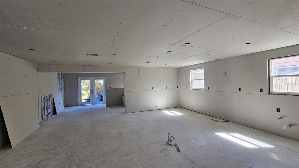 Active With Contract: $269,000 (3 beds, 2 baths, 1521 Square Feet)