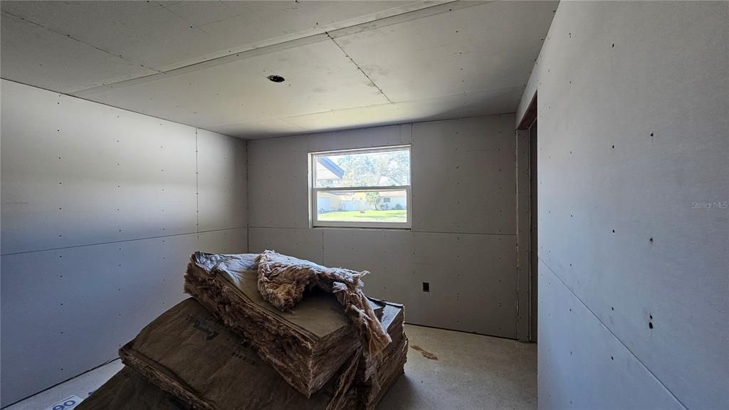 Active With Contract: $269,000 (3 beds, 2 baths, 1521 Square Feet)