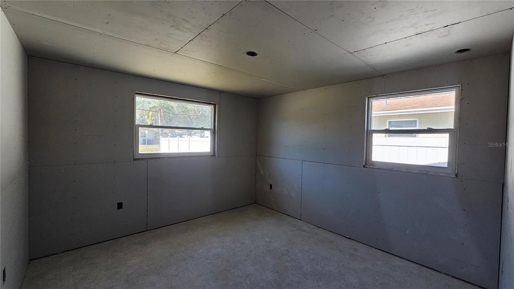 Active With Contract: $269,000 (3 beds, 2 baths, 1521 Square Feet)