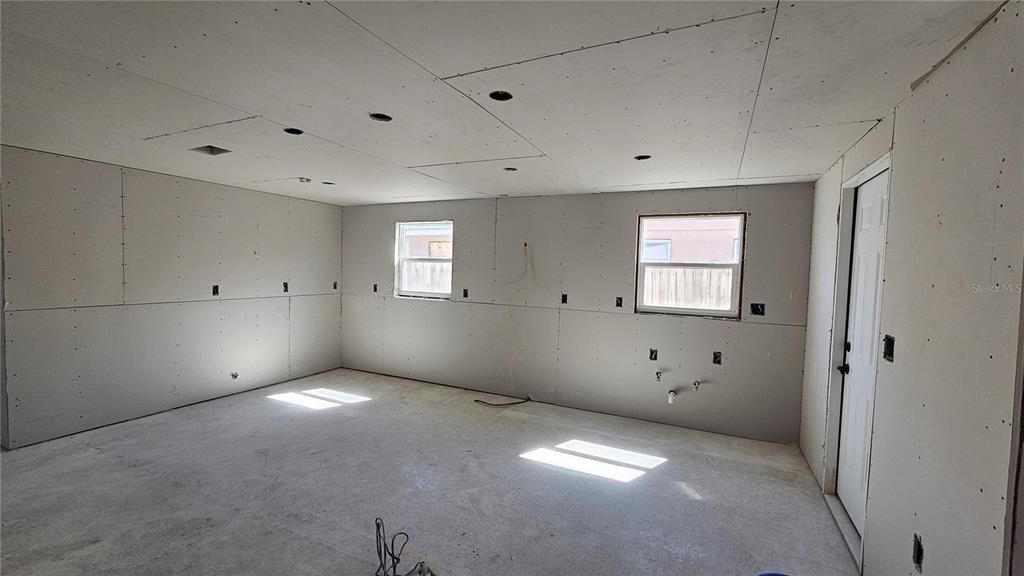 Active With Contract: $269,000 (3 beds, 2 baths, 1521 Square Feet)