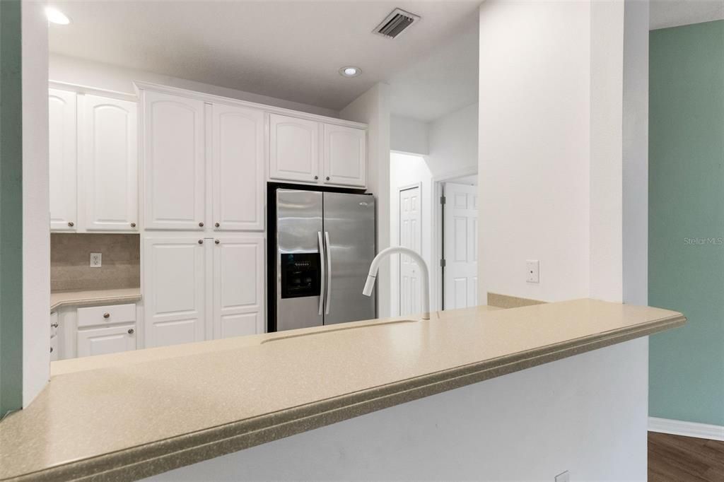 Activo con contrato: $230,000 (3 camas, 2 baños, 1146 Pies cuadrados)