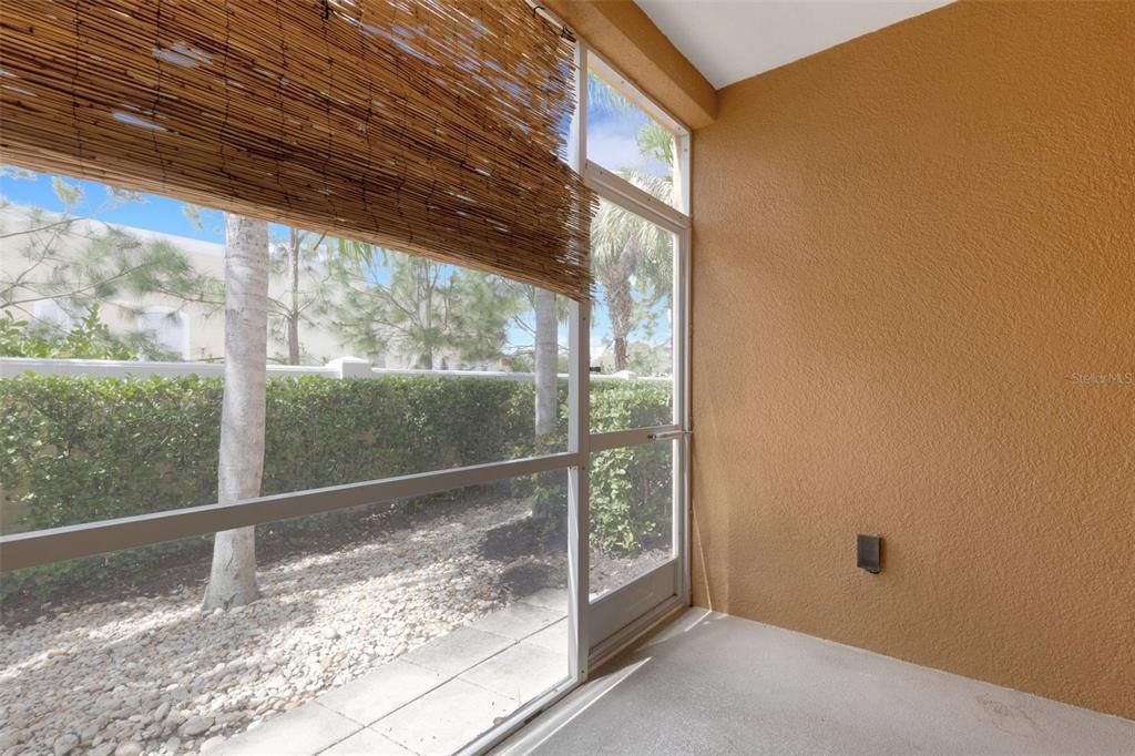 Activo con contrato: $230,000 (3 camas, 2 baños, 1146 Pies cuadrados)