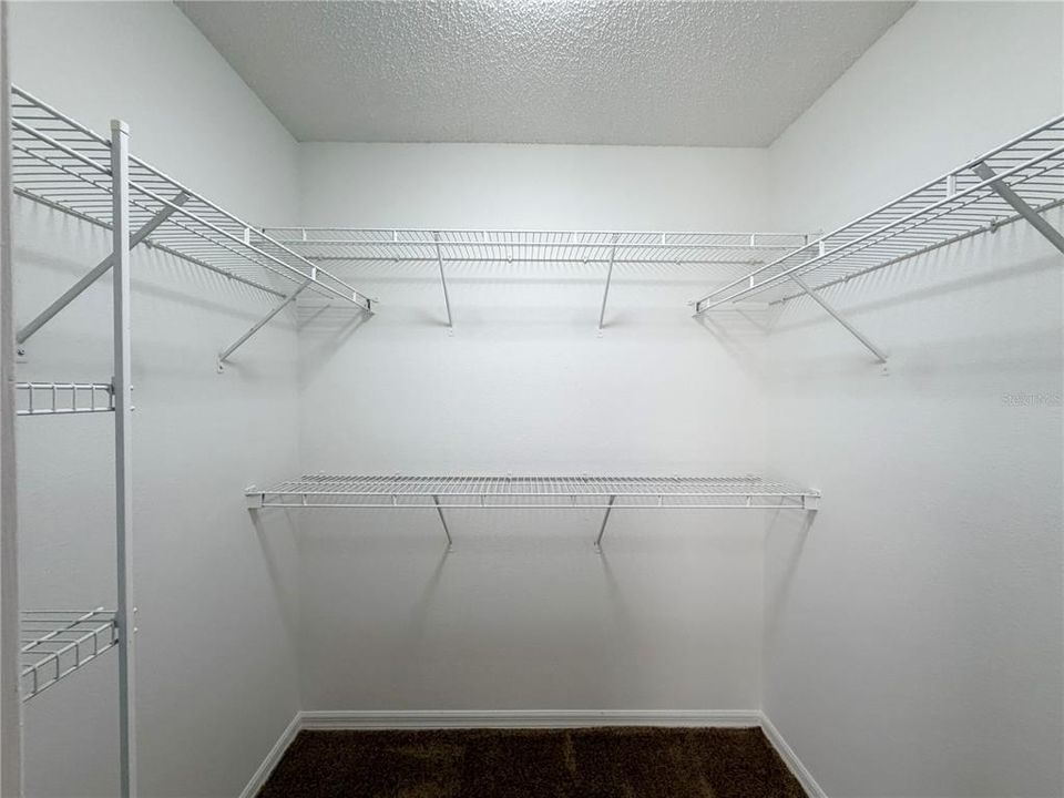 Activo con contrato: $244,000 (3 camas, 2 baños, 1368 Pies cuadrados)