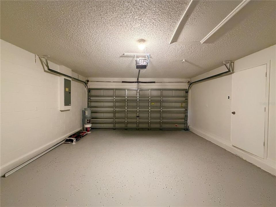 Activo con contrato: $244,000 (3 camas, 2 baños, 1368 Pies cuadrados)