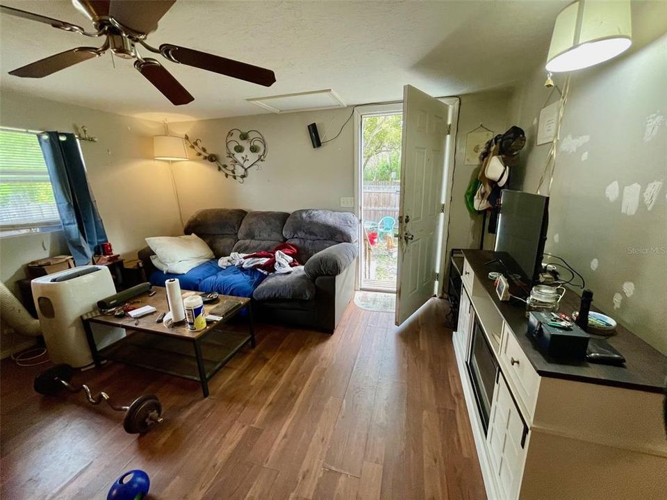Activo con contrato: $215,000 (1 camas, 1 baños, 750 Pies cuadrados)