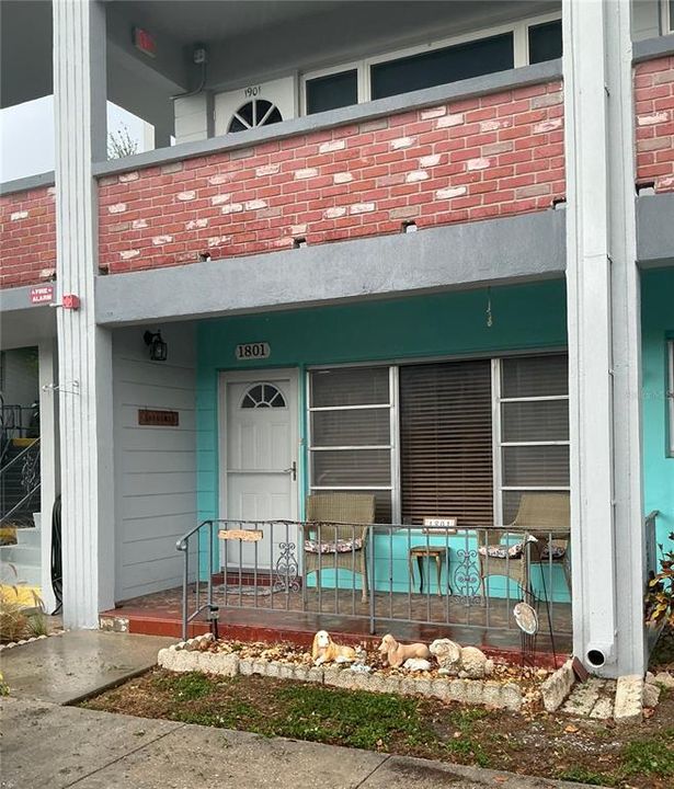 For Sale: $130,000 (2 beds, 2 baths, 835 Square Feet)