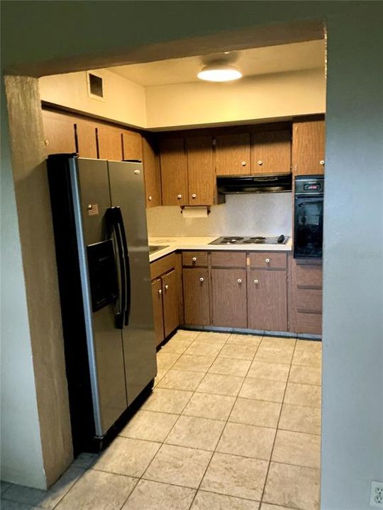 For Sale: $130,000 (2 beds, 2 baths, 835 Square Feet)
