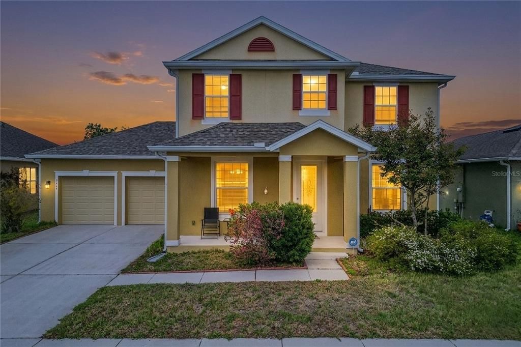 Active With Contract: $399,500 (4 beds, 2 baths, 2393 Square Feet)