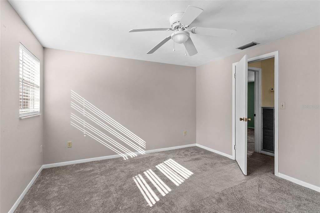 For Sale: $1,350,000 (5 beds, 4 baths, 3602 Square Feet)