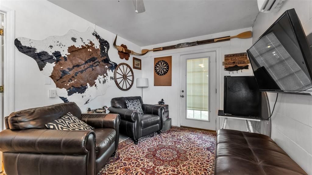 For Sale: $1,350,000 (5 beds, 4 baths, 3602 Square Feet)