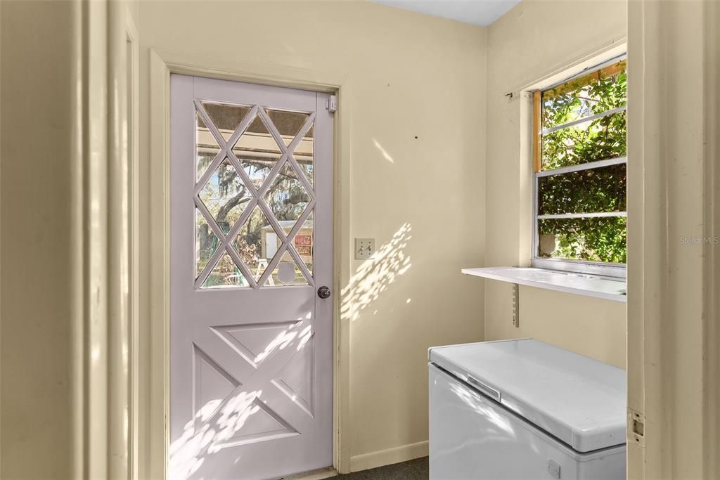 For Sale: $1,350,000 (5 beds, 4 baths, 3602 Square Feet)