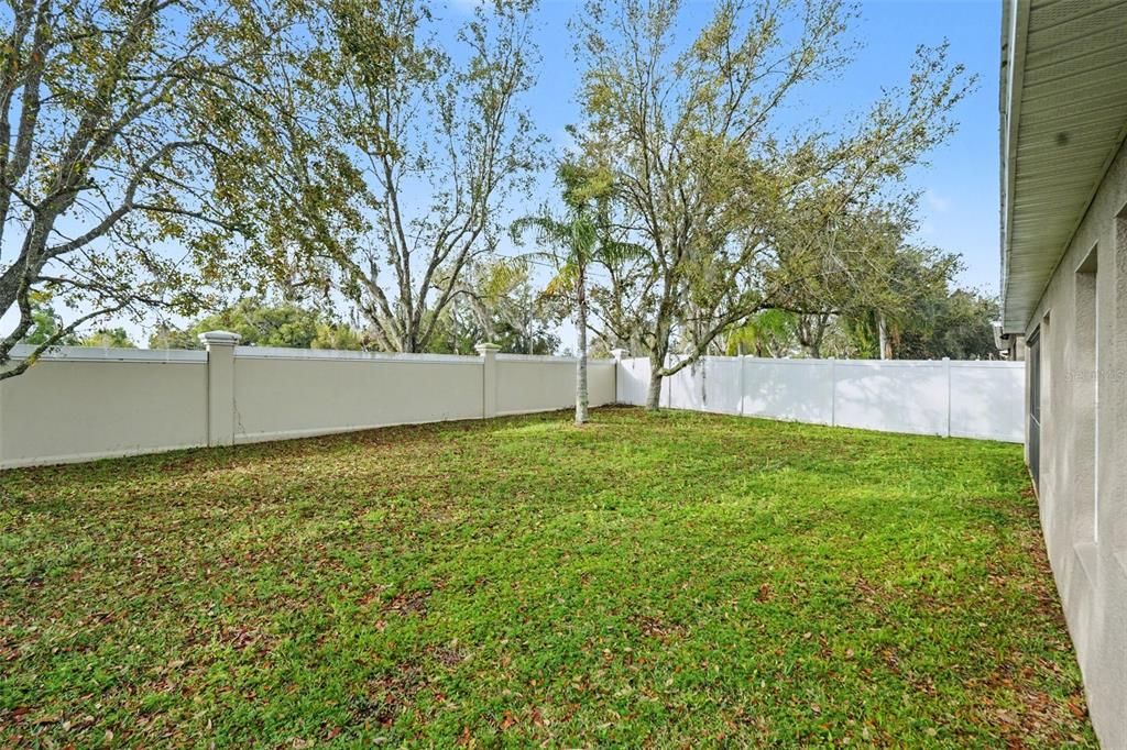 En Venta: $399,900 (4 camas, 2 baños, 2206 Pies cuadrados)