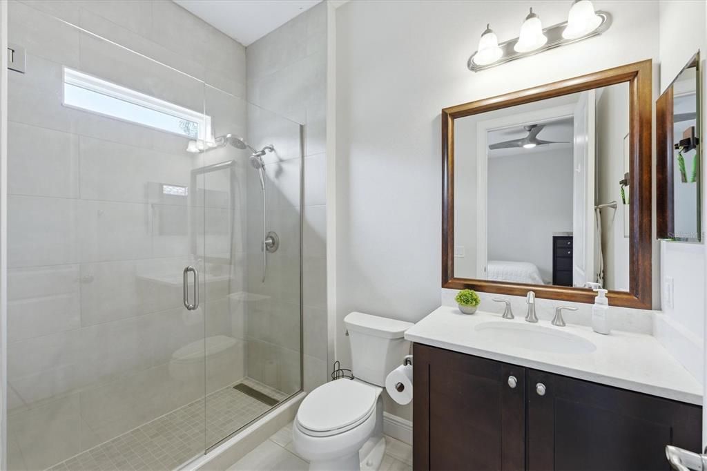 En Venta: $1,275,000 (3 camas, 4 baños, 2797 Pies cuadrados)
