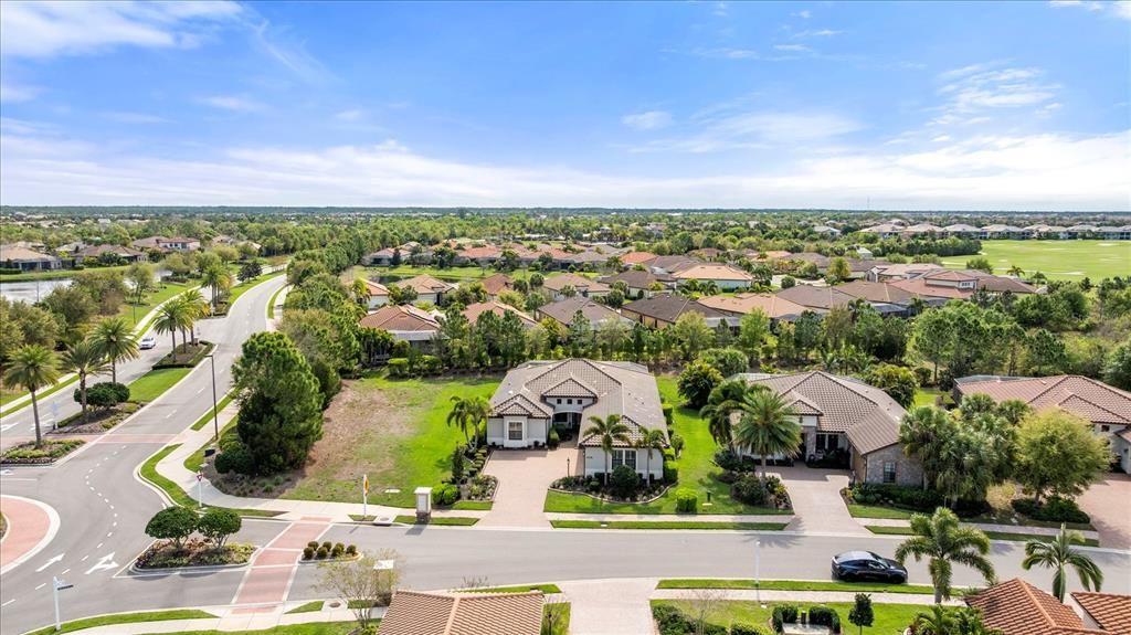En Venta: $1,275,000 (3 camas, 4 baños, 2797 Pies cuadrados)