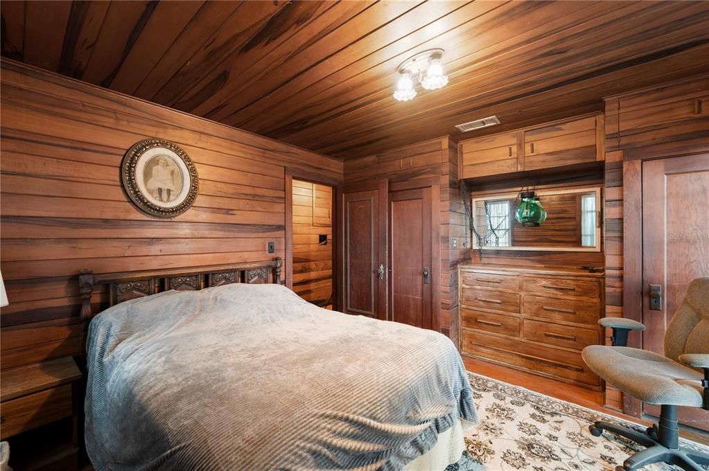 En Venta: $549,000 (3 camas, 2 baños, 1989 Pies cuadrados)