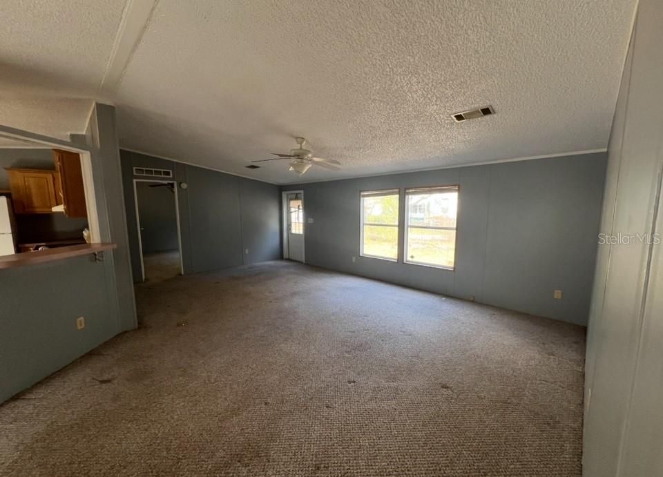 Activo con contrato: $149,000 (3 camas, 2 baños, 1512 Pies cuadrados)