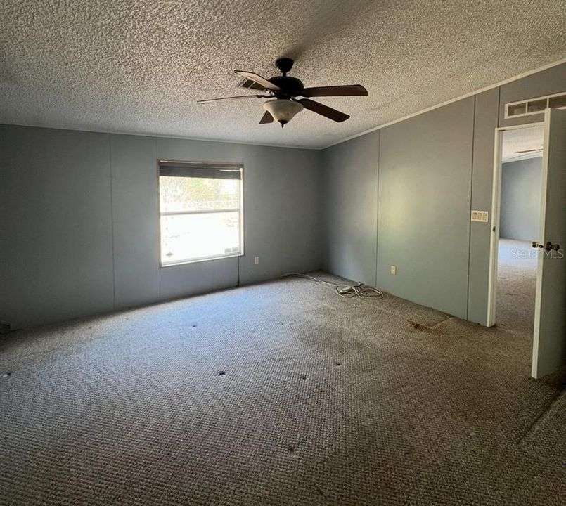 Activo con contrato: $149,000 (3 camas, 2 baños, 1512 Pies cuadrados)