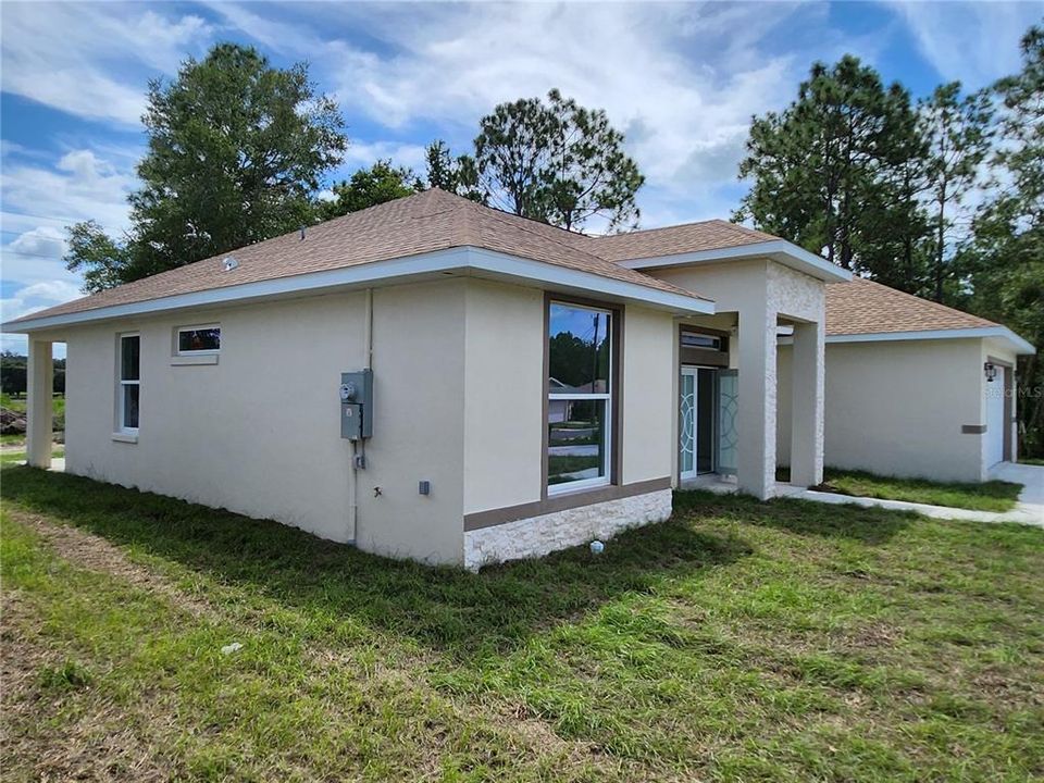 Active With Contract: $310,000 (3 beds, 2 baths, 1907 Square Feet)